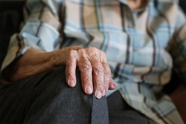 Ciudad del Este: Fiscalía imputó a joven que habría agredido brutalmente a anciano que le reclamó el volumen de su música – Prensa 5