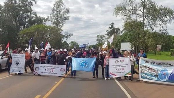 Educadores bloquearon rutas en Itapúa y Caaguazú por reajuste