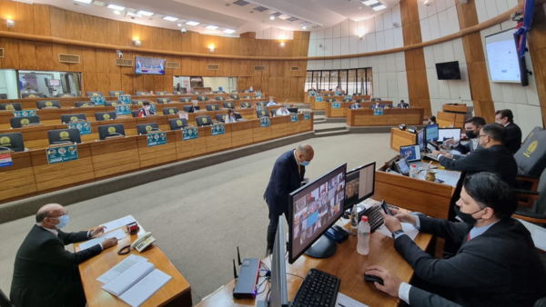 Diputados aprueban más recursos para Salud - El Independiente