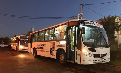 Diario HOY | Municipalidad de Fernando pone buses gratuitos para cubrir itinerairio de la Línea 21