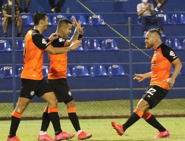 Olimpia supera a Resistencia y avanza en Copa Paraguay