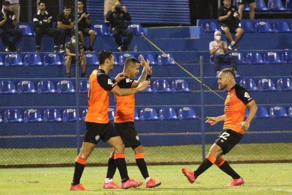 Olimpia gana con lo justo y avanza de ronda