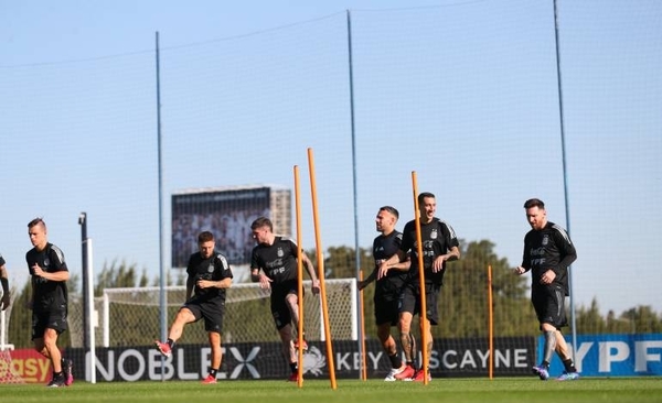 Diario HOY | Argentina se entrenó con plantel completo