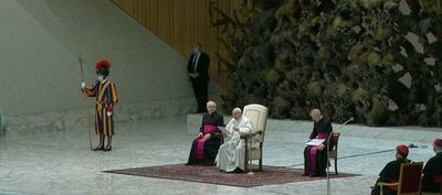 El papa Francisco lamentó los abusos sexuales contra 216.000 niños y exigió a los representantes de la Iglesia en Francia asumir su responsabilidad