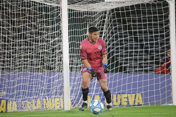 “Tengo un partido importante acá”, así rechazó Espínola a la selección - Selección Paraguaya - ABC Color