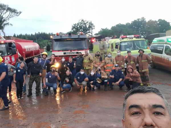 BOMBEROS DE YATYTAY CON NUEVO CAMIÓN HIDRANTE OPERATIVO