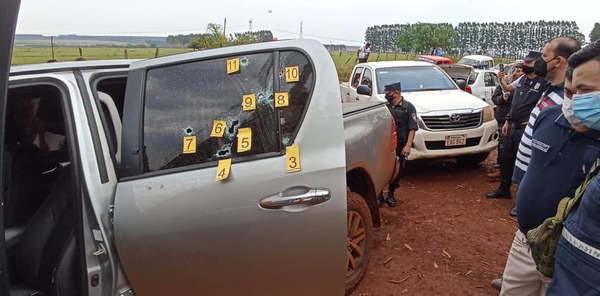 Balean camioneta de candidato a intendente de Hernandarias - Noticiero Paraguay
