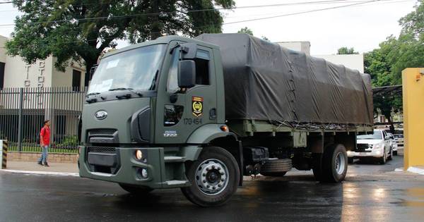 La Nación / TSJE sigue con distribución de materiales electorales para el día D