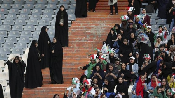 Diario HOY | Las iraníes no saben si pueden asistir a los partidos de fútbol