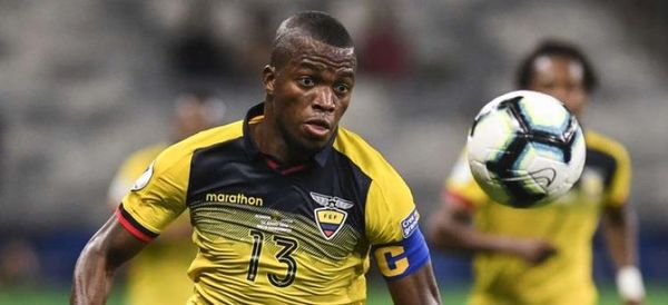 Seleccionador de Ecuador restó responsabilidad a Enner Valencia por su falta de gol