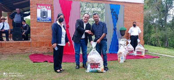 Gobernación de Guairá continúa con la entrega de kits de alimentos - Noticiero Paraguay