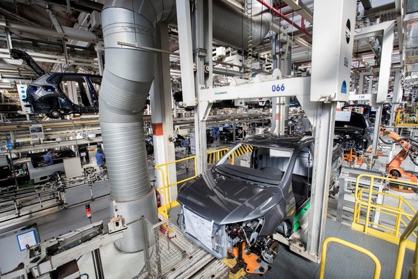 La producción brasileña de autos cayó un 21,3 % en septiembre por falta de piezas - MarketData