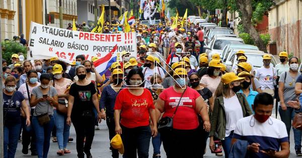 La Nación / Red por el Derecho a la Educación apoya aumento salarial para docentes