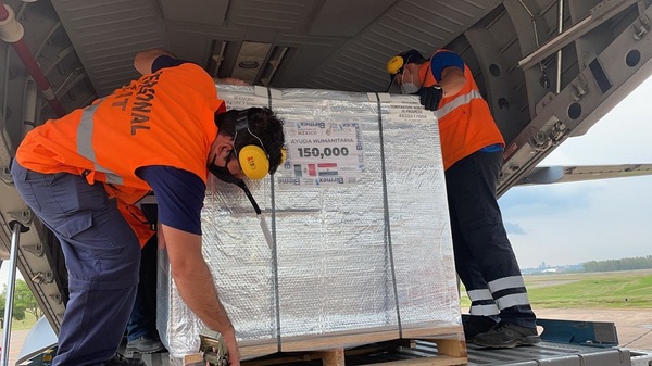 Arriban 150.000 dosis de vacunas enviadas por México - .::Agencia IP::.