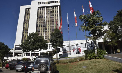 Asunción: Junta no sesiona y evita debate sobre gastos dudosos - OviedoPress