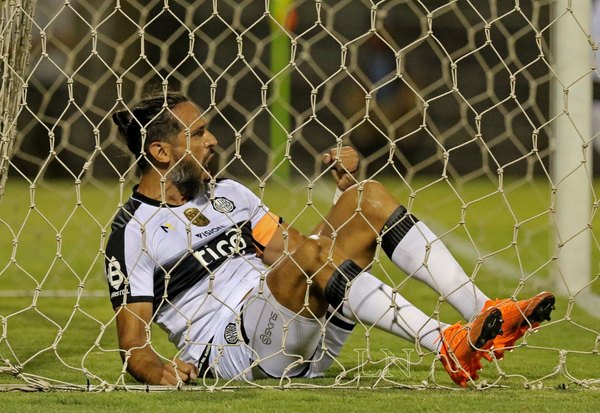 Roque: su fanatismo por Racing y la influencia de Milito para su vuelta a Olimpia