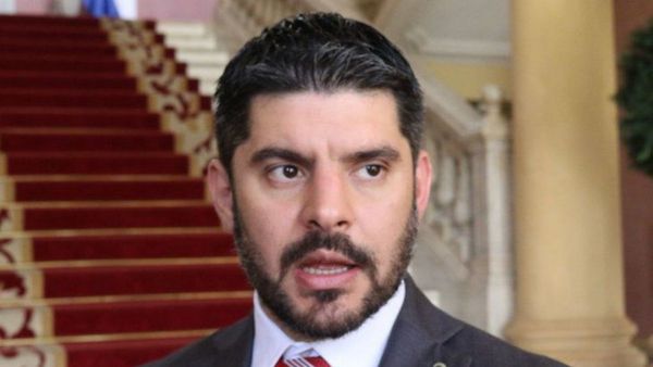 Denunciarán a Nenecho ante la Fiscalía por detergentes de "oro"