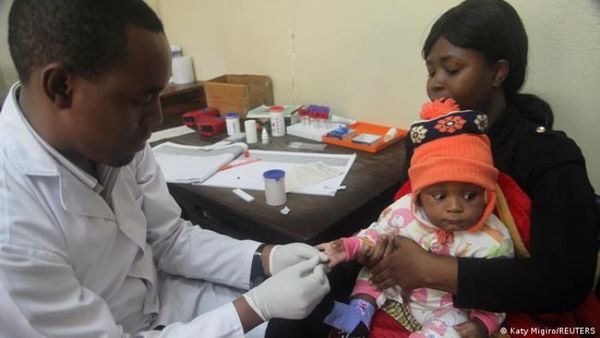 OMS recomienda aplicar la primera vacuna contra la malaria a niños en África