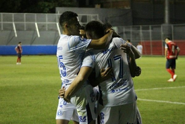 Sol de América castiga a Cerro y lo elimina de la Copa Paraguay