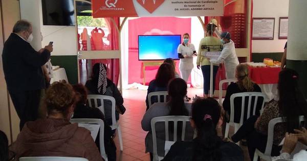 La Nación / Brindan charlas sobre cardiología