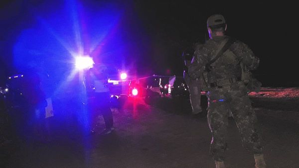 Matan a balazos a 3 hombres en camino vecinal de Arroyito