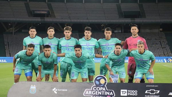 Godoy Cruz de Juan Espínola avanza a semifinales de la Copa Argentina
