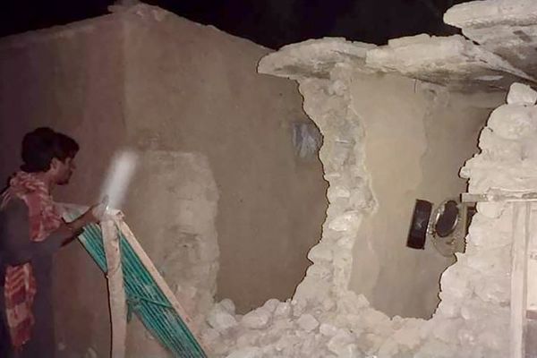 Pakistán: al menos 20 muertos y cientos de heridos en un terremoto - .::Agencia IP::.
