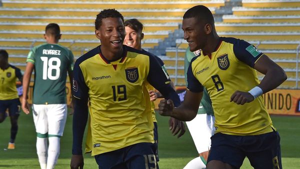 Ecuador recibe a una Bolivia muy pálida