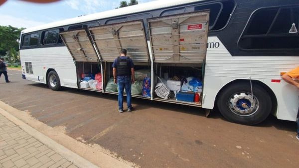 Receita Federal incautó tres buses de turismo en Brasil