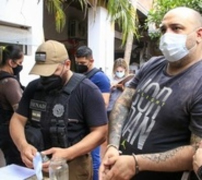 Detienen a cantante de Pipa para Tabaco tras allanamiento de la Senad - Paraguay.com