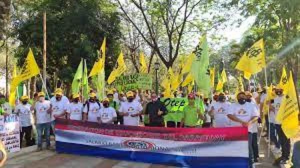 Docentes no aceptan propuesta del Gobierno y seguirán movilizados