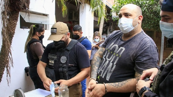 Detienen a cantante de 'Pipa para Tabaco' con varias dosis de drogas en su poder - Noticiero Paraguay