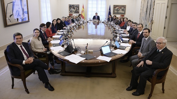 Gobierno español aprobó el gasto social más alto de la historia - .::Agencia IP::.