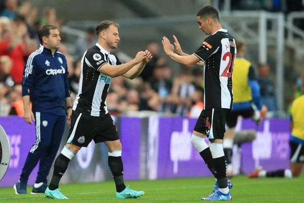 El Newcastle, de Almirón, está cerca de cerrar su venta a un fondo de Arabia Saudí - Fútbol Internacional - ABC Color