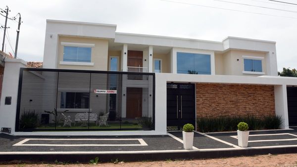 Jefe de Gabinete de Municipalidad se construyó lujosa vivienda en plena pandemia