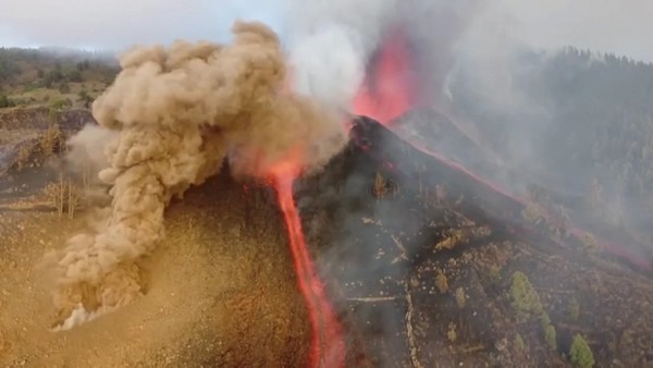 Volcán Cumbre Vieja de Canarias provocó el cierre del aeropuerto - Megacadena — Últimas Noticias de Paraguay