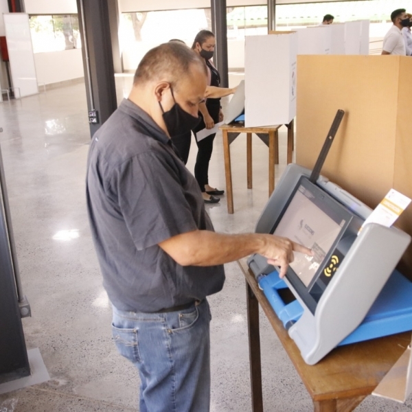 Para cumplir con la democracia se requiere de una alta concurrencia del soberano » San Lorenzo PY