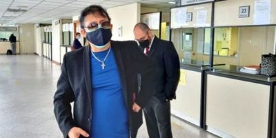 Exsenador se presentó ante jueza y pidió el levantamiento de su orden de captura