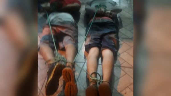 Vecinos atrapan y atan de manos y pies a ladrones