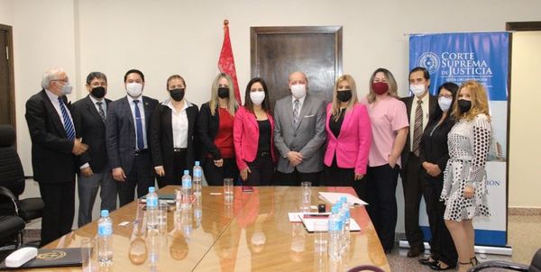 Abogados exponen inquietudes a nuevo superintendente de Alto Paraná - ABC en el Este - ABC Color