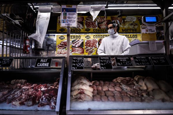 Expertos en Argentina aumentan su expectativa de inflación para 2022 al 46 % - MarketData