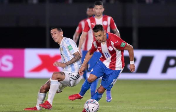 Paraguay y Argentina sellaron un empate sin goles en el Defensores
