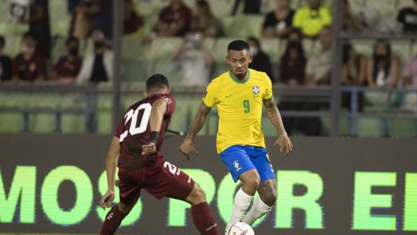 Brasil pasa un susto pero remonta sobre el final
