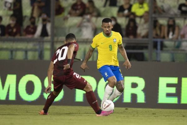 Brasil pasa un susto pero remonta sobre el final