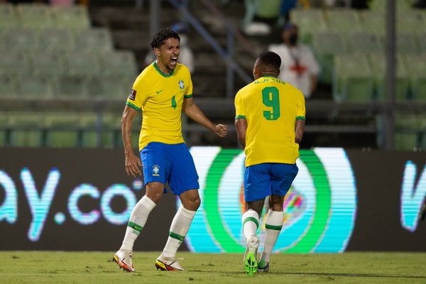Brasil remonta y sigue con su paso perfecto en las Eliminatorias