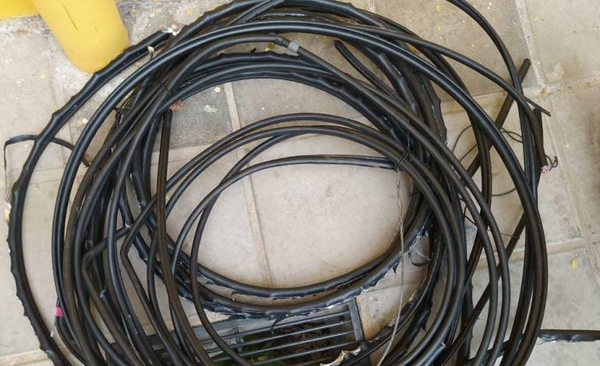 Diario HOY | Robo de cables públicos: finalmente detienen a 4 personas