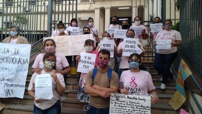 ¿De qué sirve iluminar toda la ciudad de rosa? - El Independiente