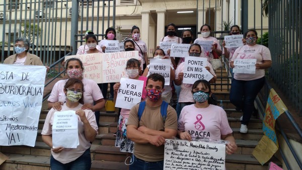 ¿De qué sirve iluminar toda la ciudad de rosa? - El Independiente