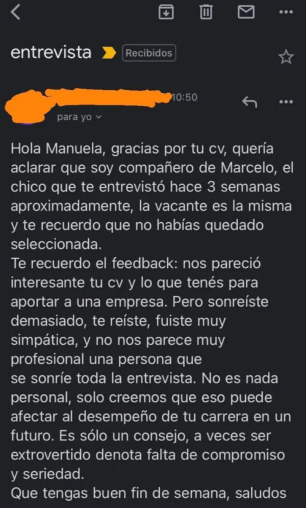 No la contrataron porque «sonreía mucho» | OnLivePy