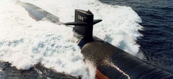 Submarino nuclear estadounidense choca contra un objeto no identificado en el Mar de China